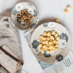 Aito Aito Mino Yaki Nordic Flower Series 6-Piece Dinnerware Set -The Custom Chef Shop Aito Mino Yaki Nordic Flower Series 6 Piece Dinnerware Set 10