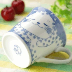 Daitoua Daitoua Neko Chigura Buchi Mug -The Custom Chef Shop Daitoua Neko Chigura Mug 3