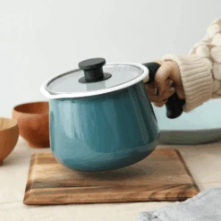 Wahei Freiz Freiz Rinto Enamel Induction Multipot With Lid (2.2L) - Turquoise -The Custom Chef Shop Freiz Rinto Multipot with Lid 2.2L Turquoise 05