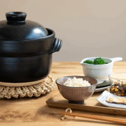 Daikoku Iga-yaki Goemon Donabe Rice Pot (6 Cup) -The Custom Chef Shop Goemon donabe japanese clay pot rice pot with double lids 6 cups 3