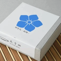 Kanesada Seito Mitsuhide Akechi Family Crest Kikyo Dinner Plate (16cm) -The Custom Chef Shop Mitsuhide Akechi Family Crest Kikyo Dinner Plate 16cm 3