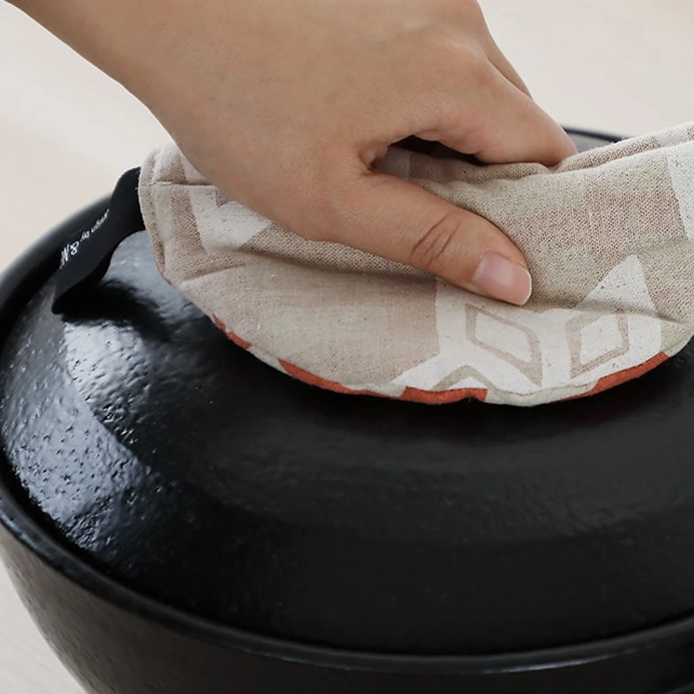 &NE &NE Manmaru Pot Holder & Table Mat - Black 8 &NE &NE Manmaru Pot Holder & Table Mat - Black - Image 6