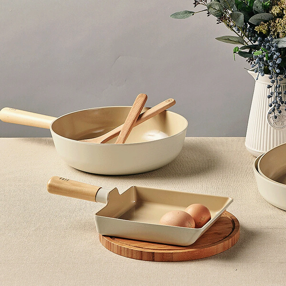 Neoflam Neoflam Fika Ceramic Nonstick Induction Omelette Pan - 18cm 6 Neoflam Neoflam Fika Ceramic Nonstick Induction Omelette Pan - 18cm - Image 4