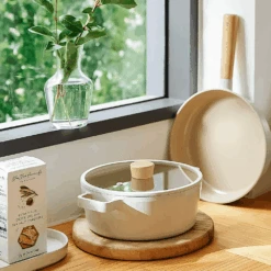 Neoflam Neoflam Fika Ceramic Nonstick Induction Pot With Lid - 22cm (2.6L) -The Custom Chef Shop Neoflam Fika Ceramic Nonstick Induction Pot 22cm 01