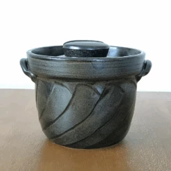 Saji Saji Black Glaze Donabe (Japanese Clay Pot) Rice Pot 5 Cups -The Custom Chef Shop Saji Sogi Black Glaze Donabe Rice Pot 5 Cups 3