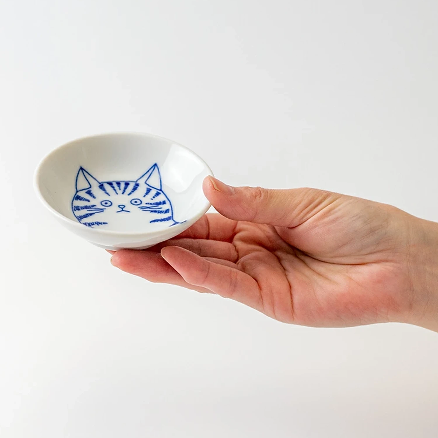 Toki Yamaman Shichita Mino Yaki Cat Dora Mini Side Plate (8cm) 6 Toki Yamaman Shichita Mino Yaki Cat Dora Mini Side Plate (8cm) - Image 4