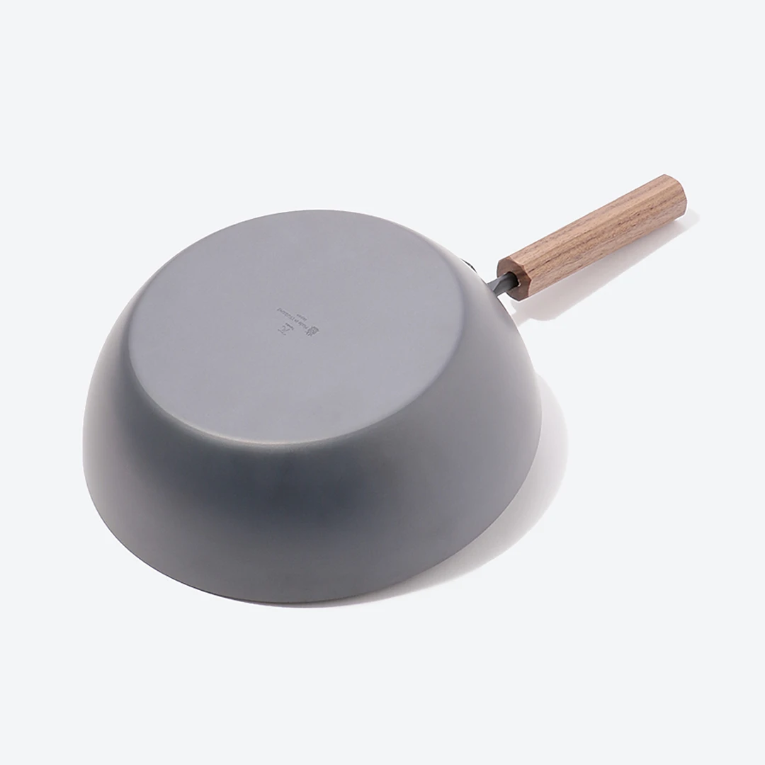 Arnest Tanabe Kanagu Nitrided Carbon Steel Induction Wok - 26cm 7 Arnest Tanabe Kanagu Nitrided Carbon Steel Induction Wok - 26cm - Image 5