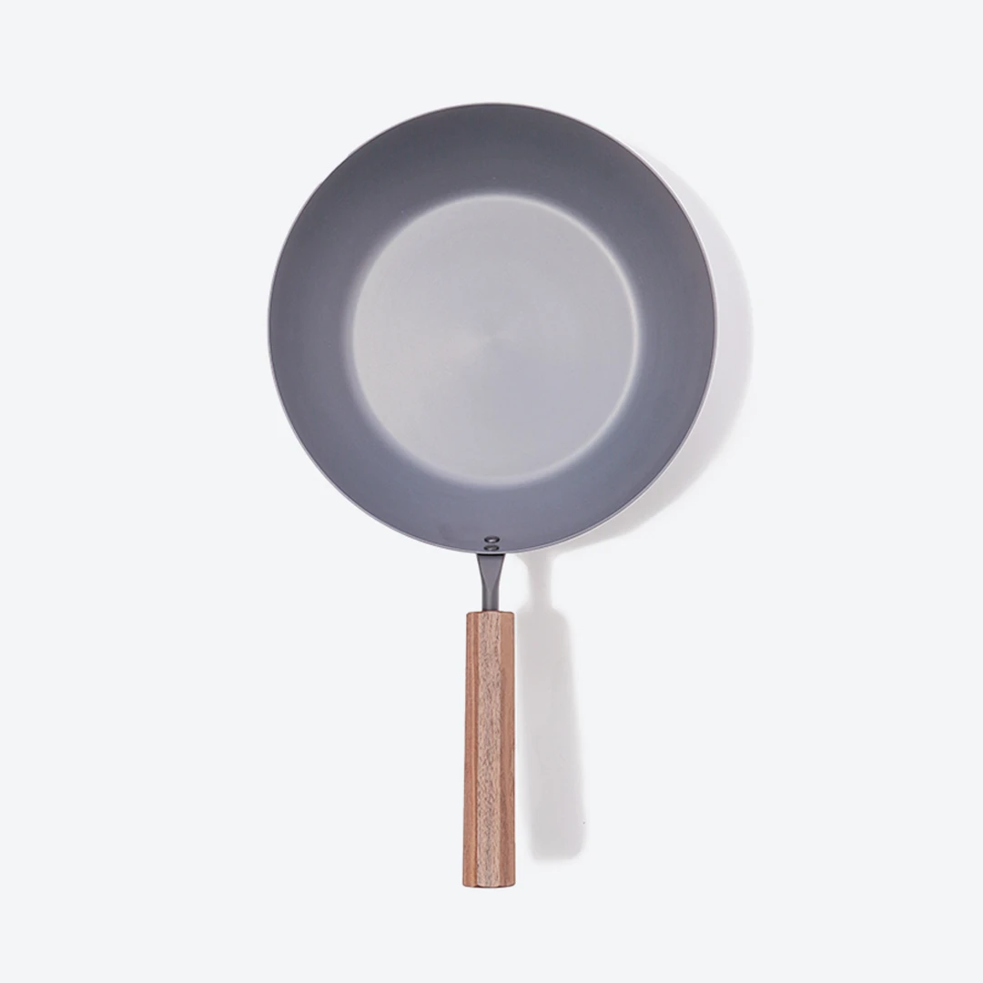 Arnest Tanabe Kanagu Nitrided Carbon Steel Induction Wok - 26cm 6 Arnest Tanabe Kanagu Nitrided Carbon Steel Induction Wok - 26cm - Image 4