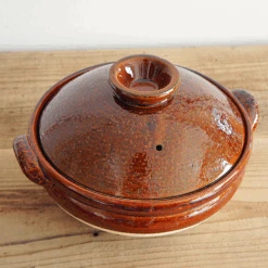 Tojiki Tonya Tojiki Tonya Ancient Iga Donabe Japanese Clay Pot 25cm (Size 8) Brown -The Custom Chef Shop Tojiki Tonya Ancient Iga Donabe Clay Pot Size 8 Brown 5