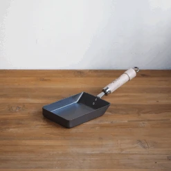 River Light River Light Kiwame Nitrided Carbon Steel Induction Omelette Pan - 15cm -The Custom Chef Shop river light kiwame 15cm premium carbon steel omelette pan 02